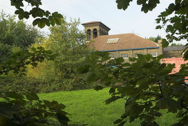 Tottenham to Walthamstow © Peter Marshall, 2006