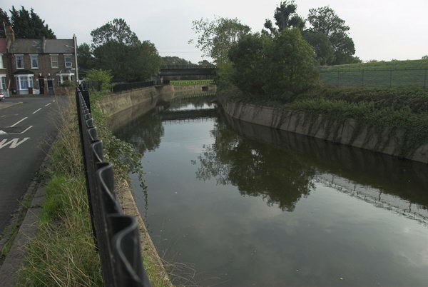 Tottenham to Walthamstow © Peter Marshall, 2006