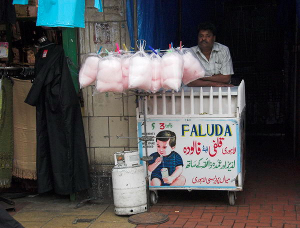 Save Queen's Market © Peter Marshall, 2006