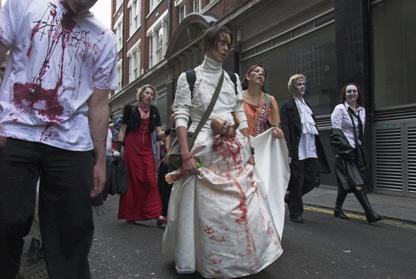 Crawl of the Dead © Peter Marshall, 2006