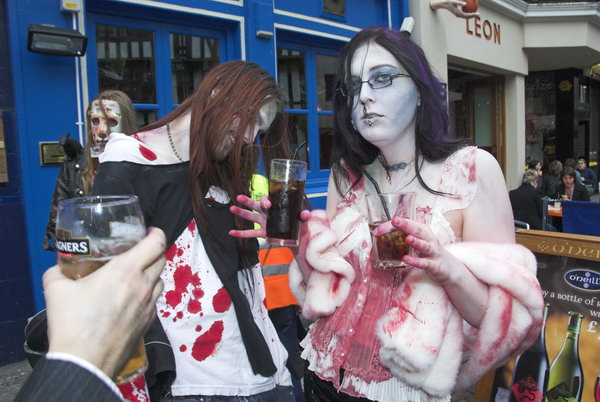 Crawl of the Dead © Peter Marshall, 2006