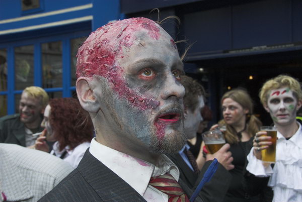 Crawl of the Dead © Peter Marshall, 2006