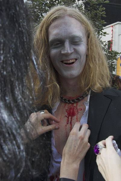 Crawl of the Dead © Peter Marshall, 2006