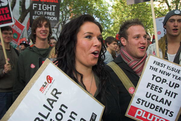 NUS Scrap Fees March © Peter Marshall, 2006