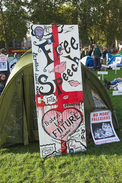 No More Fallujahs: Peace Camp Parliament Square © Peter Marshall, 2006