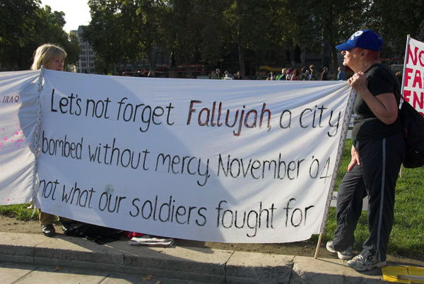 No More Fallujahs: Peace Camp Parliament Square © Peter Marshall, 2006