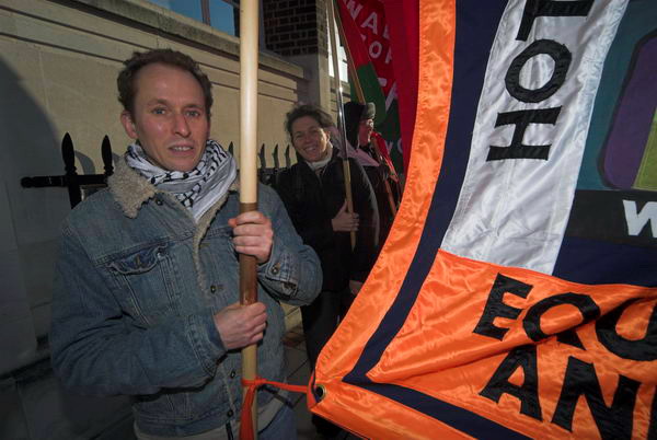 Dagenham Rally Against the BNP © Peter Marshall, 2006