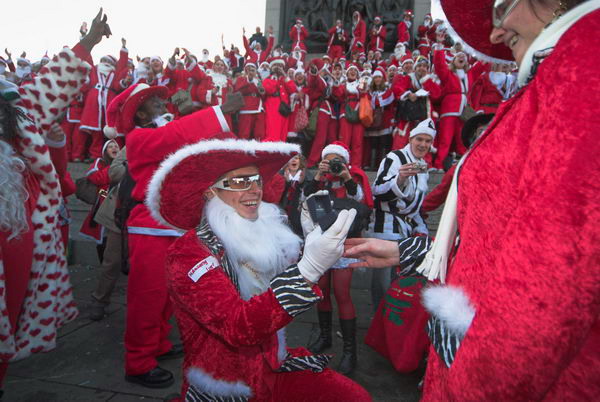 Santacon © Peter Marshall, 2006