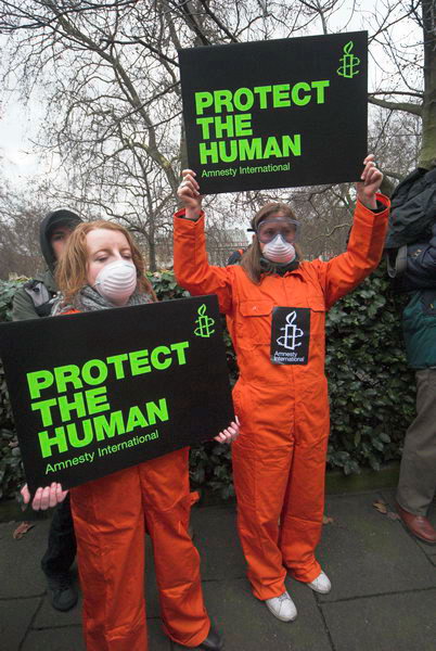 Amnesty 'Close Guantanamo' demo, US Embassy, London © Peter Marshall, 2007