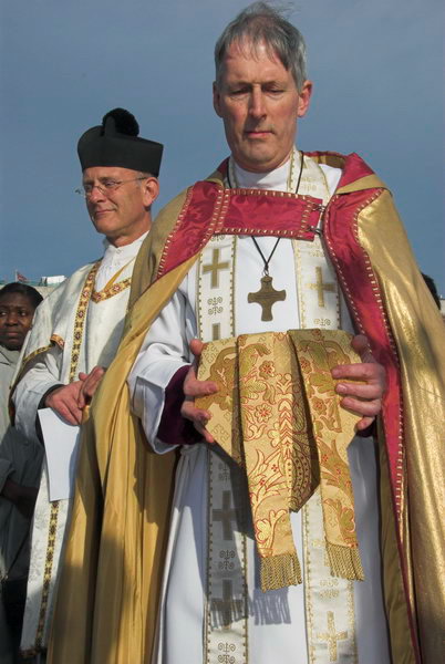 Blessing the Thames © Peter Marshall, 2007