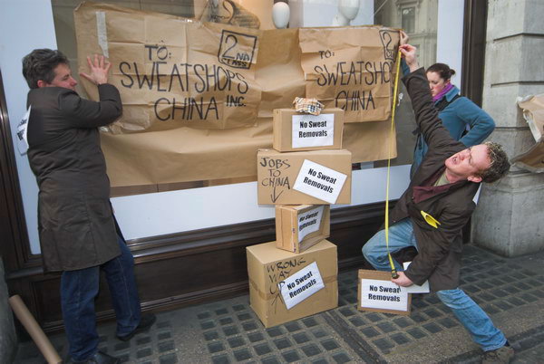No Sweat and Burberry workers protest factory closure © 2007, Peter Marshall