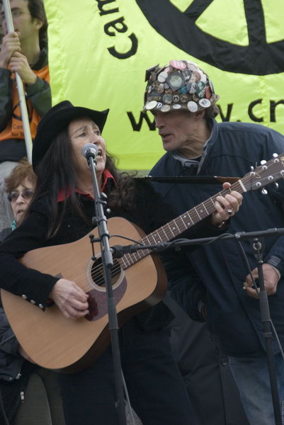 Stop Trident, Troops out of Iraq © 2007, Peter Marshall