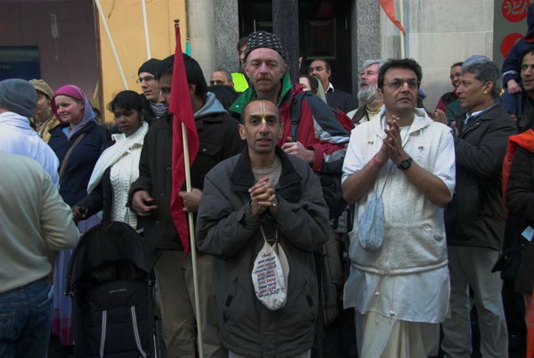 Hare Krishna Gaura Purnima Procession © 2007, Peter Marshall