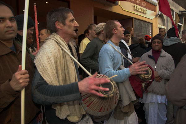 Hare Krishna Gaura Purnima Procession © 2007, Peter Marshall