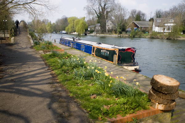 Thames at Staines © 2007, Peter Marshall