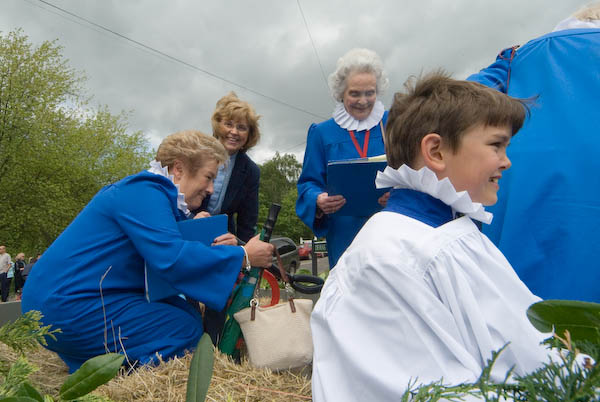 Walton-on-the-Hill May Pageant © 2007, Peter Marshall
