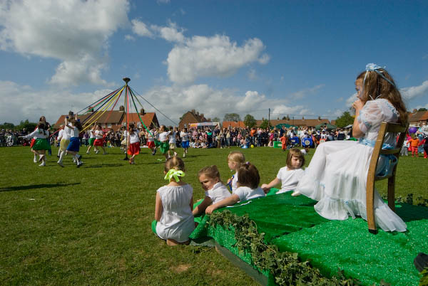 Walton-on-the-Hill May Pageant © 2007, Peter Marshall