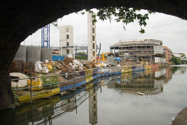 London's Canals © 2007. Peter Marshall