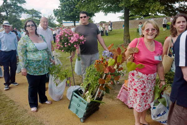 Hampton Court Flower Show ©  2007, Peter Marshall