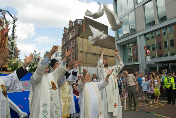 Italian Procession, London © 2007, Peter Marshall