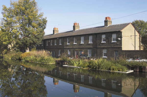 Enfield, (C) 2004-5, Peter Marshall