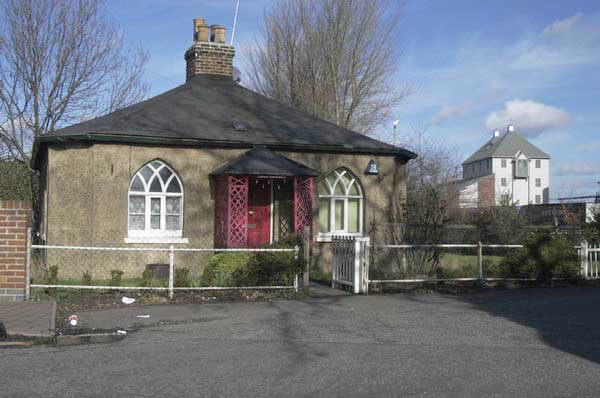 Ponders End, (C)  2004-5, Peter Marshal