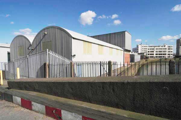 Stratford: (C) Peter Marshall, 2003-2005