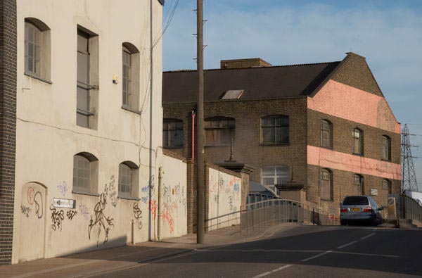 Hackney Wick: (C) Peter Marshall, 2003-2005