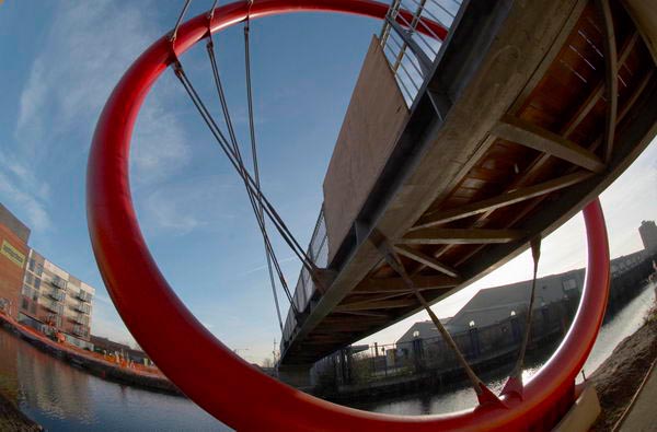 Hackney Wick: (C) Peter Marshall, 2003-2005