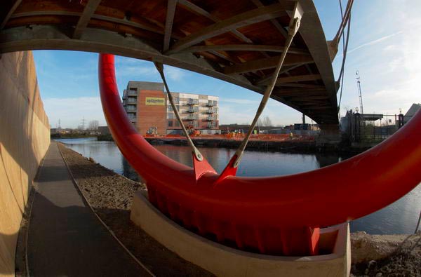 Hackney Wick: (C) Peter Marshall, 2003-2005