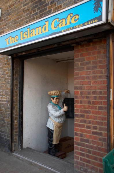 Hackney Wick: (C) Peter Marshall, 2003-2005