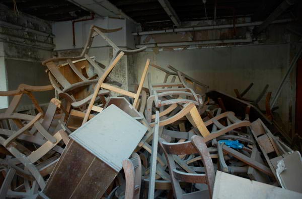 Old Ford: (C) Peter Marshall, 2003-2005