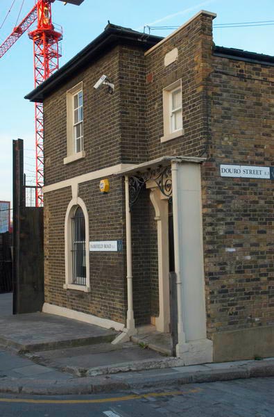 Bow: (C) Peter Marshall, 2003-2005